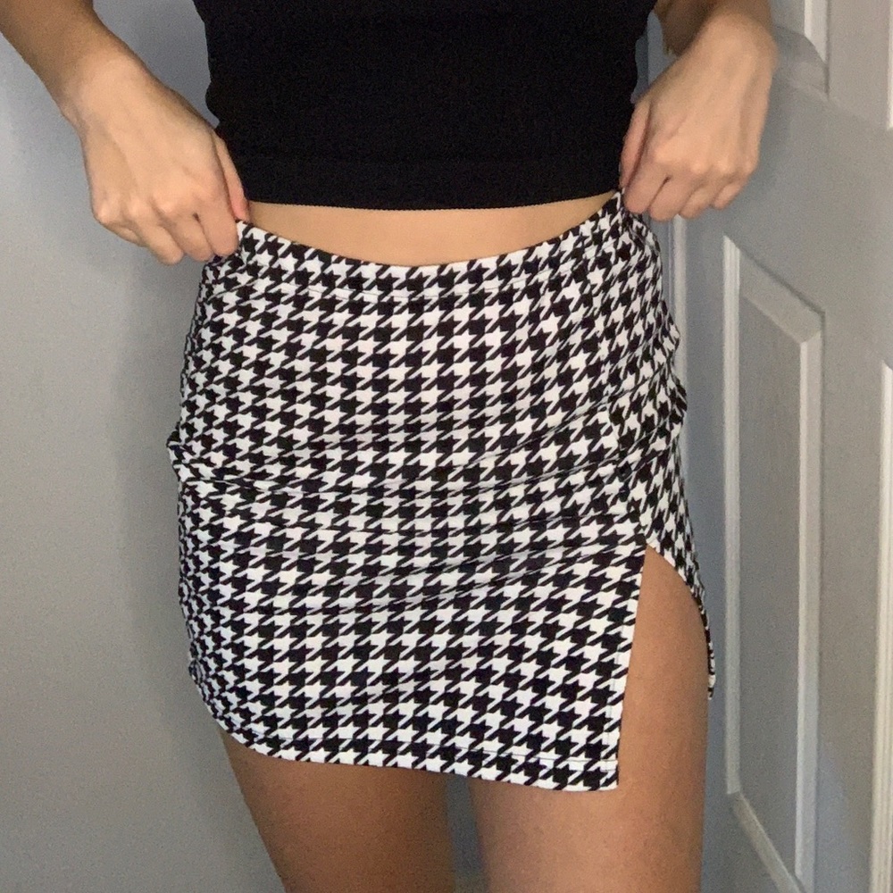 Tight black and white skirt